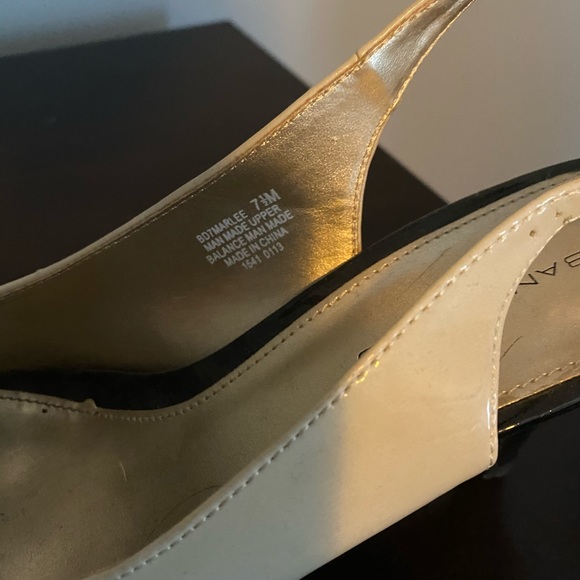 Bandolino Open Toe Heels - Picture 3 of 3